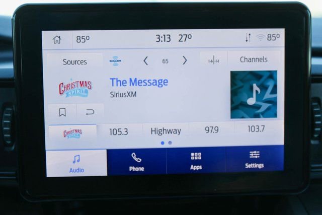 Used 2022 Ford Explorer XLT image 28