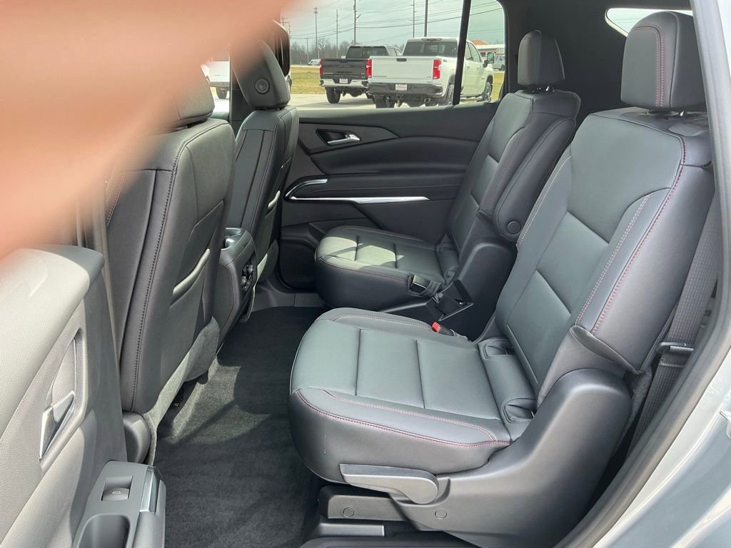 New 2026 Chevrolet Traverse Z71 w/ Driver Confidence Package image 16