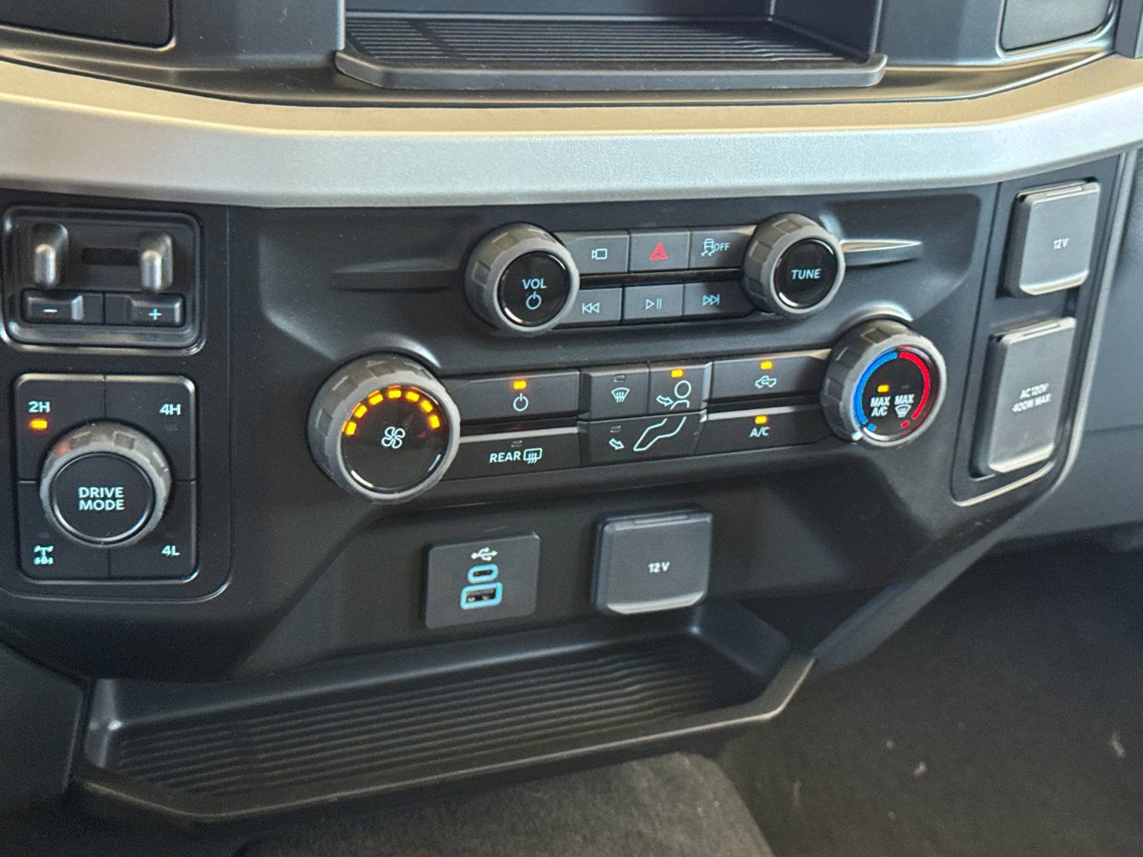 New 2026 Ford F250 XLT w/ 360-Degree Camera Package image 20