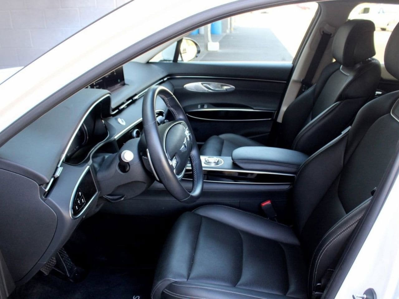 Used 2025 Genesis GV70 2.5T AWD/4WD image 9