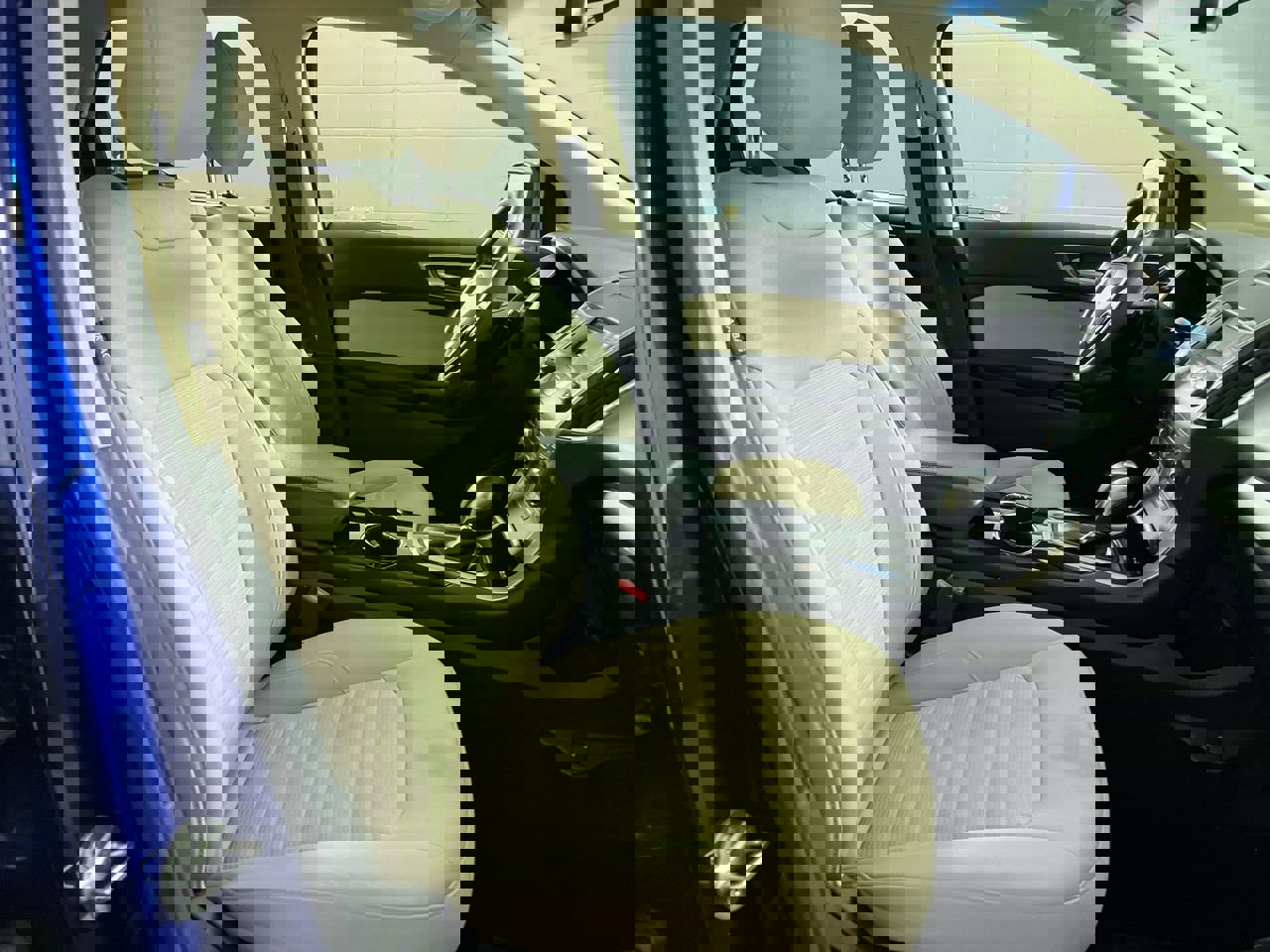 Used 2015 Ford Edge SEL image 32