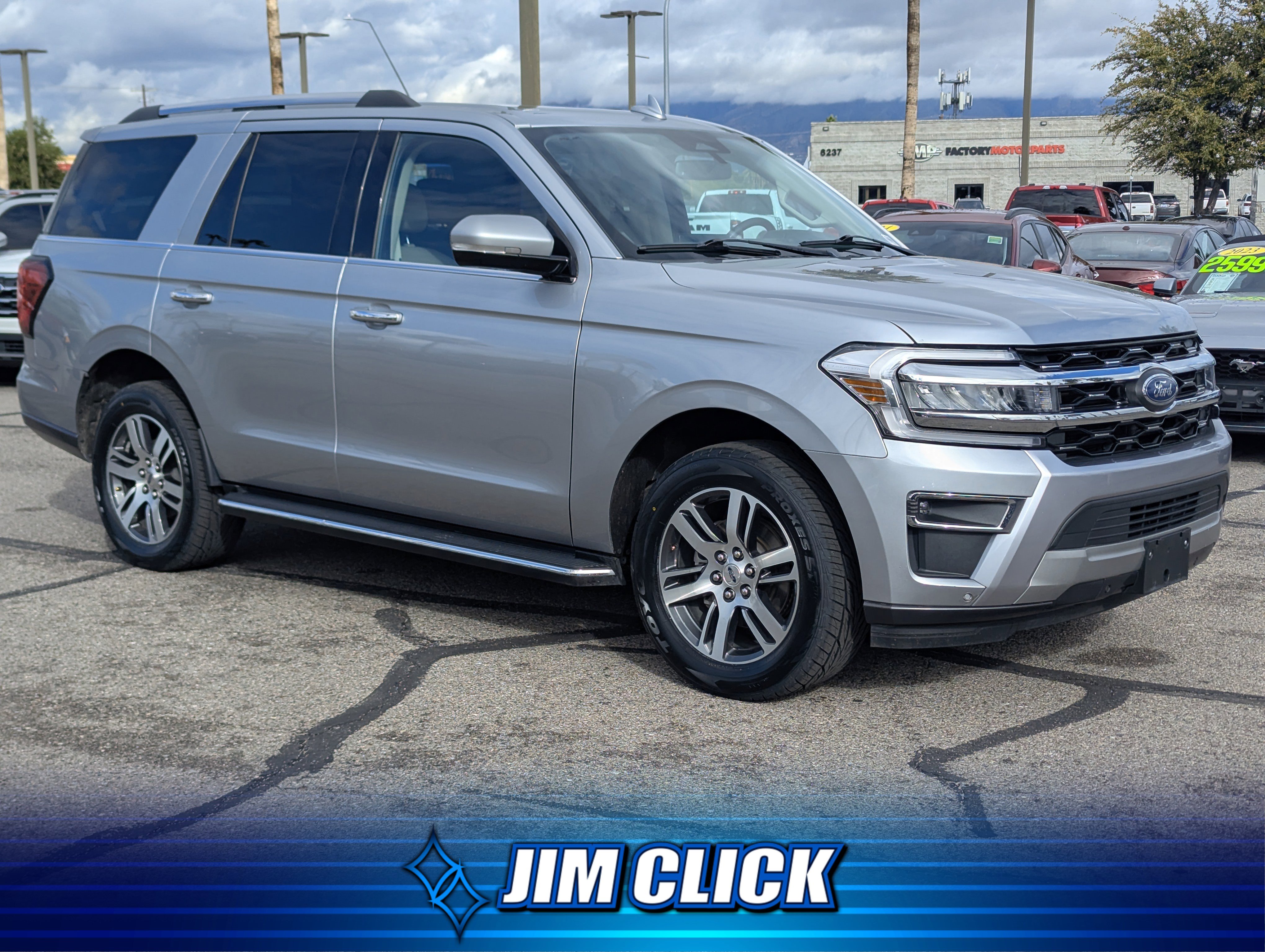 Certified 2023 Ford Expedition Limited image 1