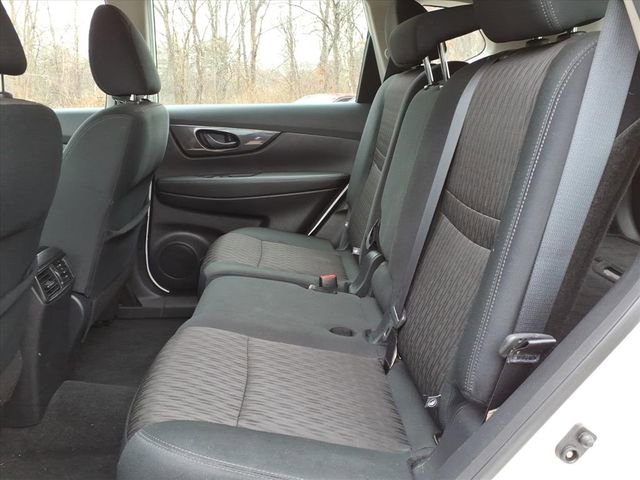 Used 2019 Nissan Rogue S image 7