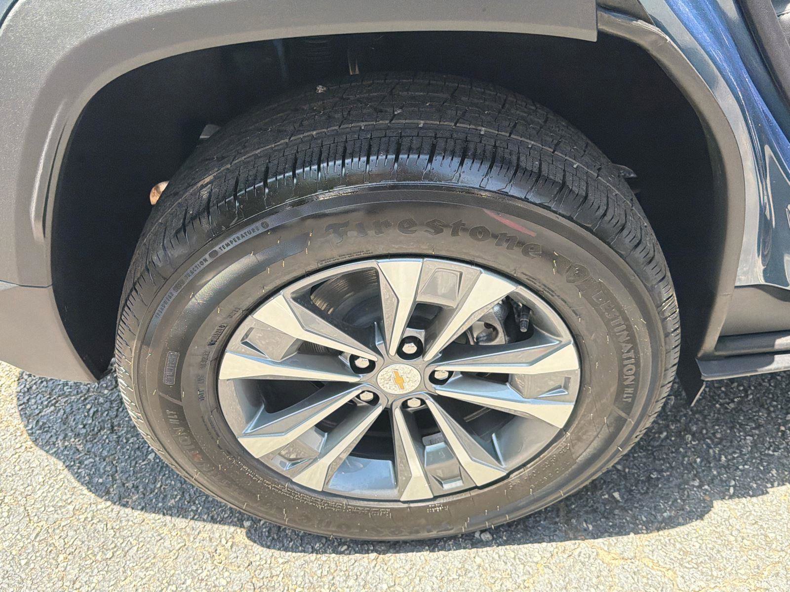 New 2026 Chevrolet Equinox LT w/ Convenience Package II FWD image 17