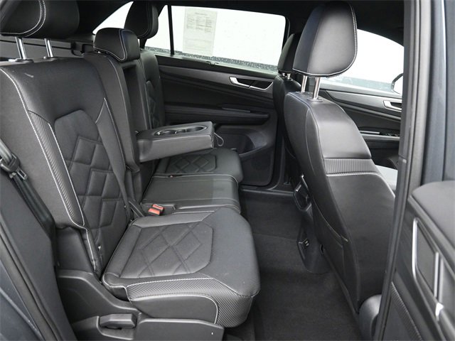 Used 2025 Volkswagen Atlas Cross Sport SE image 8