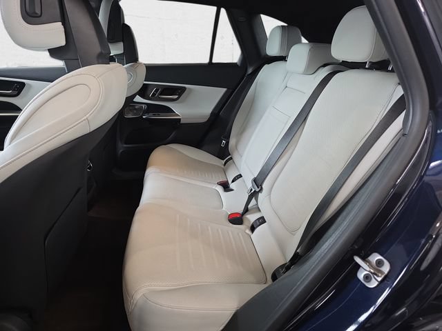Used 2023 Mercedes-Benz GLC 300 4MATIC image 14