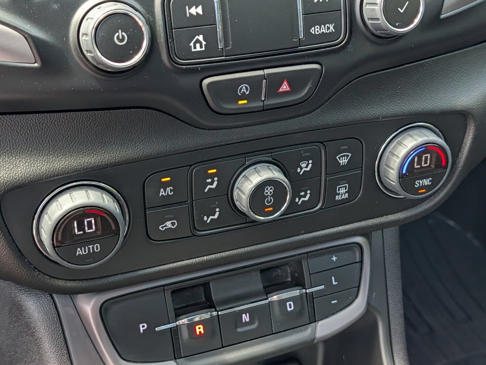 Used 2024 GMC Terrain AT4 w/ LPO, Floor Liner Package AWD/4WD image 10