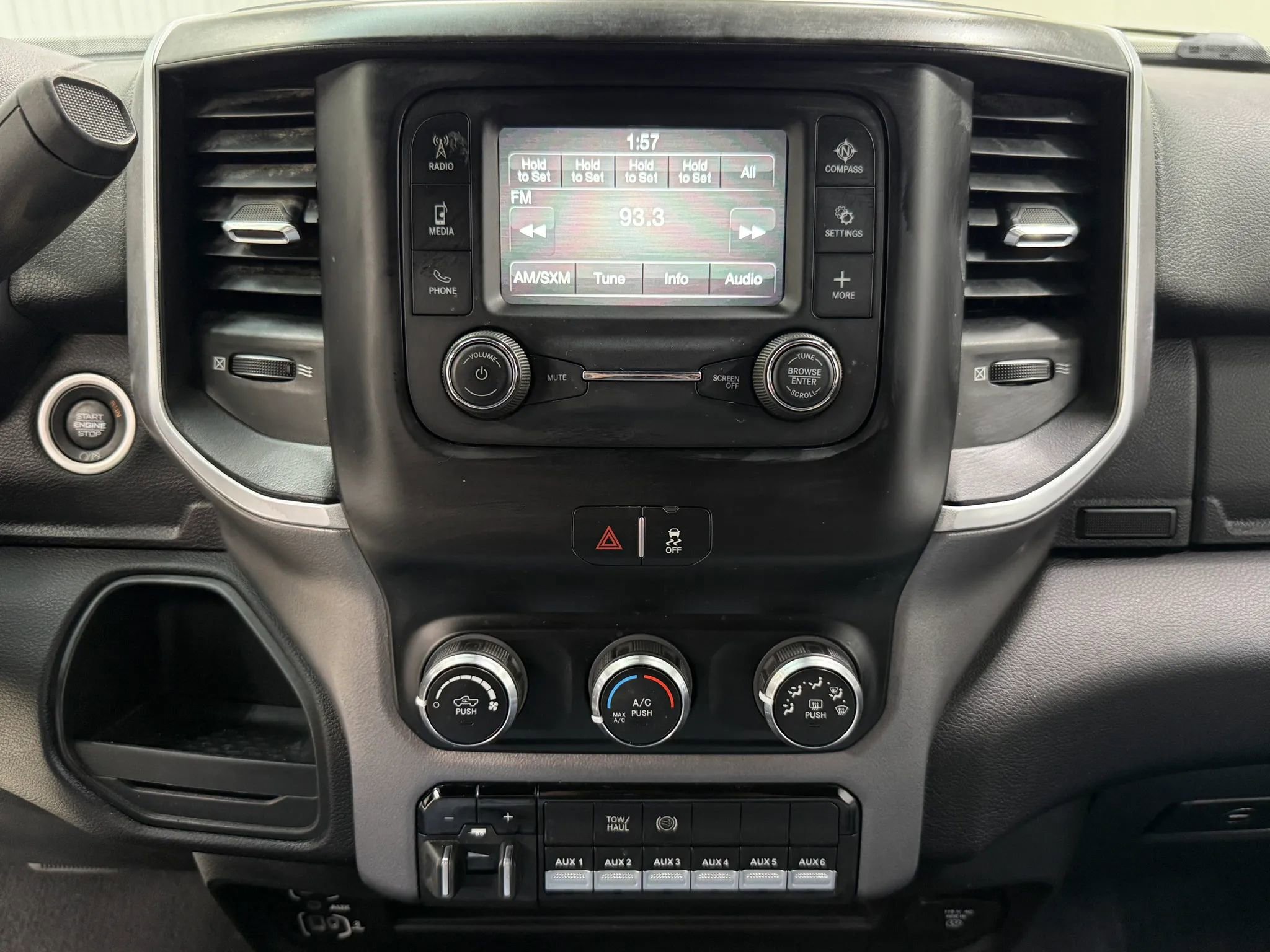 Used 2023 RAM 3500 SLT w/ Quick Order Package 2YG SLT AWD/4WD image 21