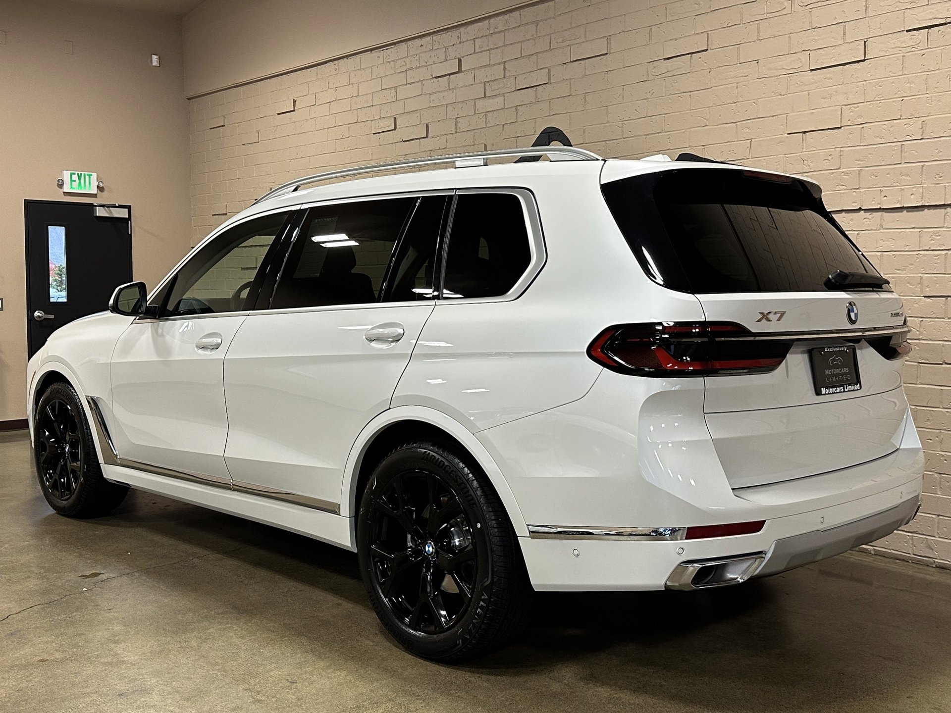 Used 2025 BMW X7 xDrive40i w/ Premium Package image 7