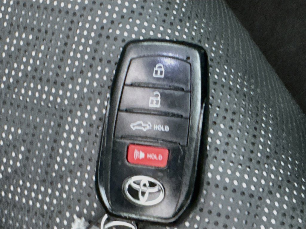 Used 2022 Toyota Tundra Limited RWD image 38