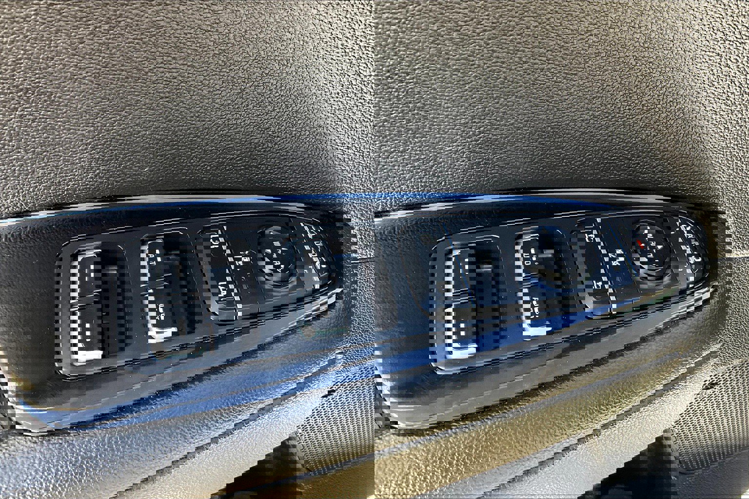 Used 2017 Kia Optima EX image 34