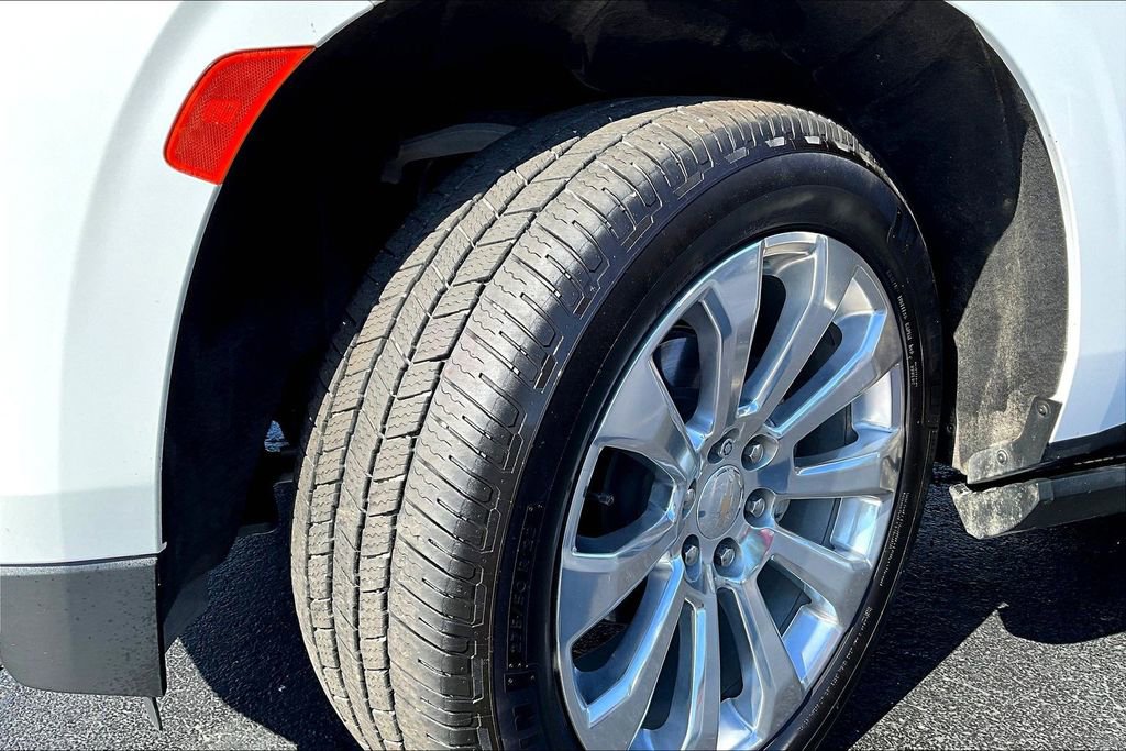 Used 2022 Chevrolet Tahoe Premier AWD/4WD image 38