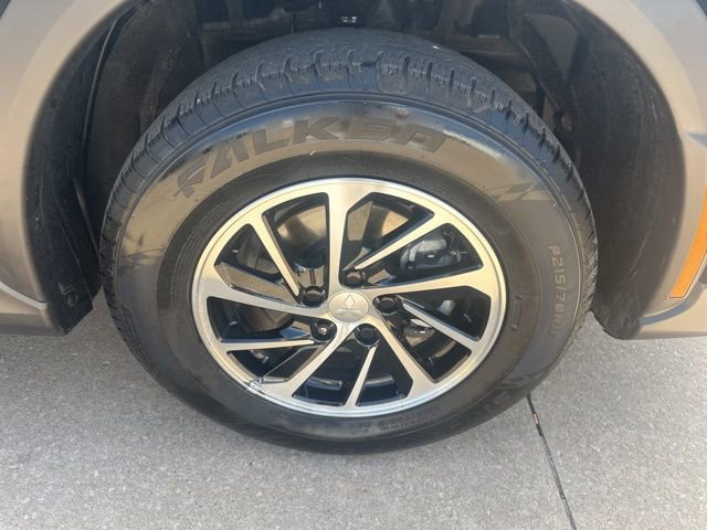 Used 2023 Mitsubishi Eclipse Cross ES image 9