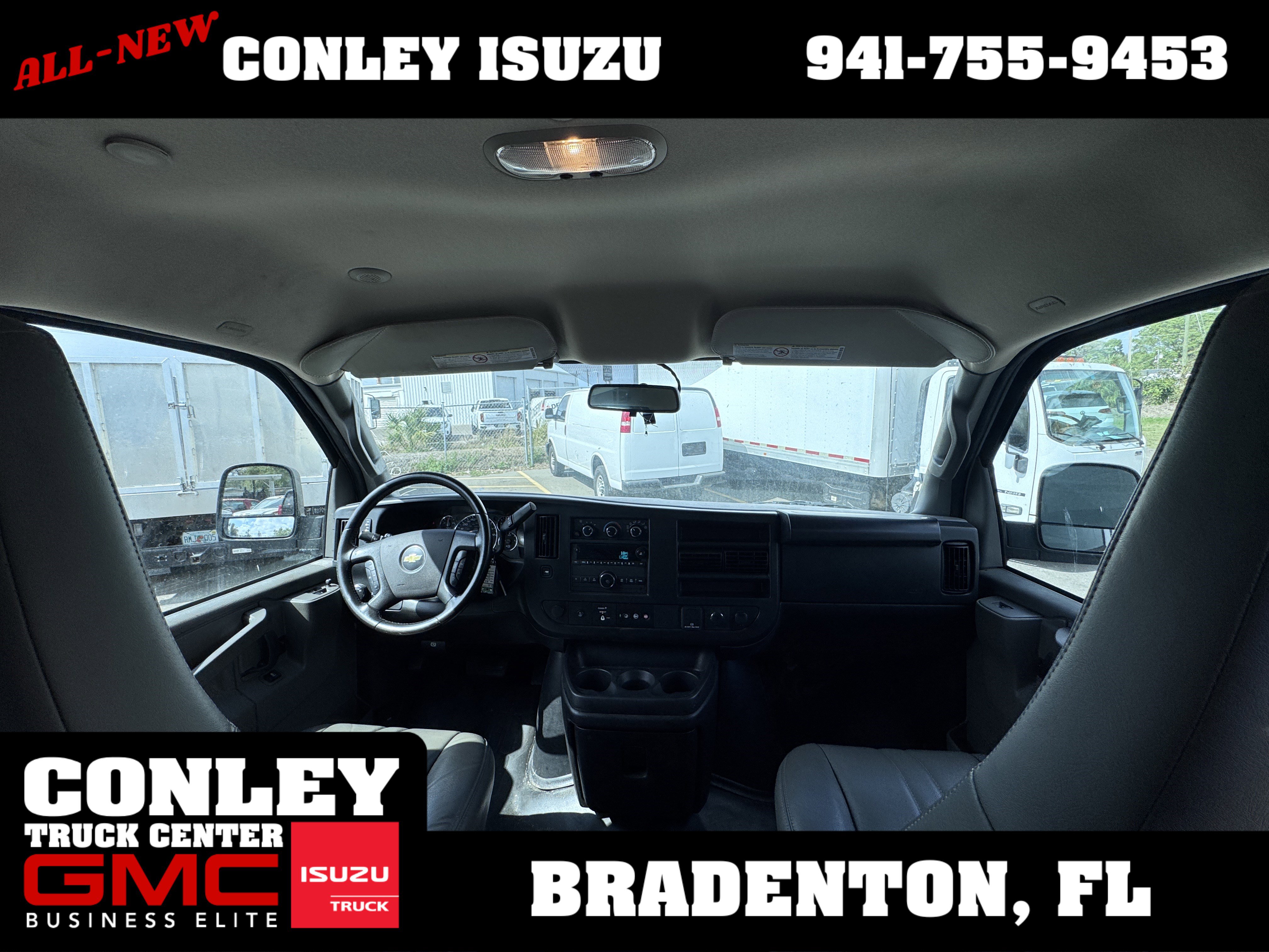 Used 2022 Chevrolet Express 2500 2500 RWD 135 w/ Driver Convenience Package image 11