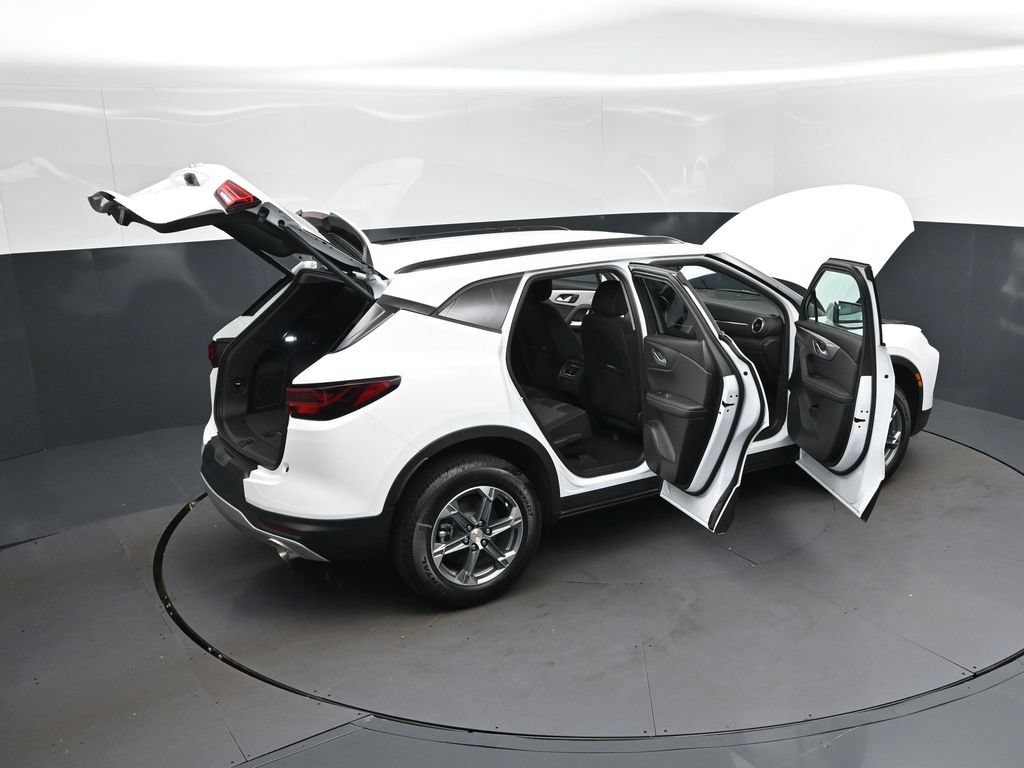 New 2026 Chevrolet Blazer LT w/ Convenience Package FWD image 49