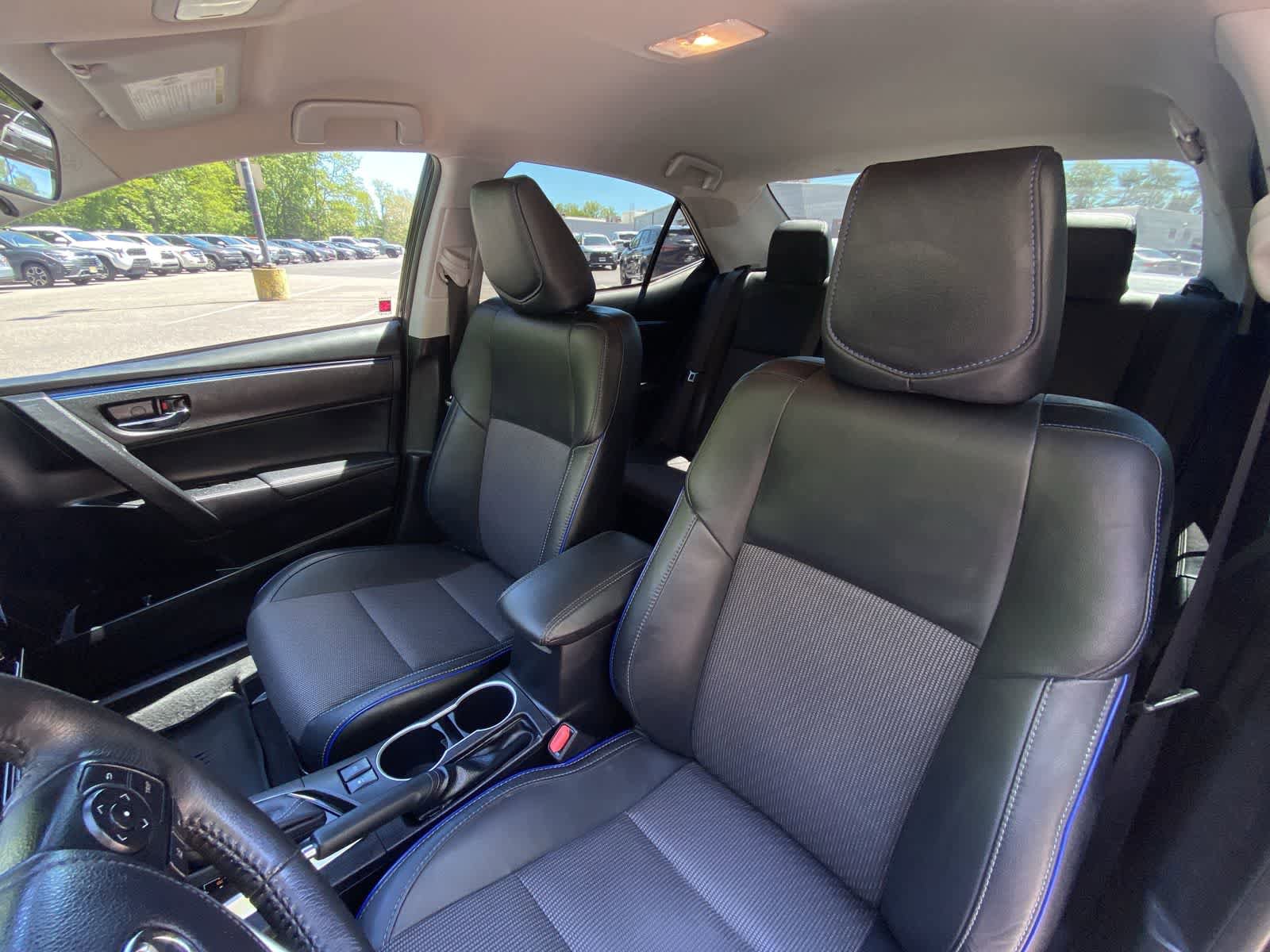 Used 2017 Toyota Corolla SE w/ Body Protection Package FWD image 20