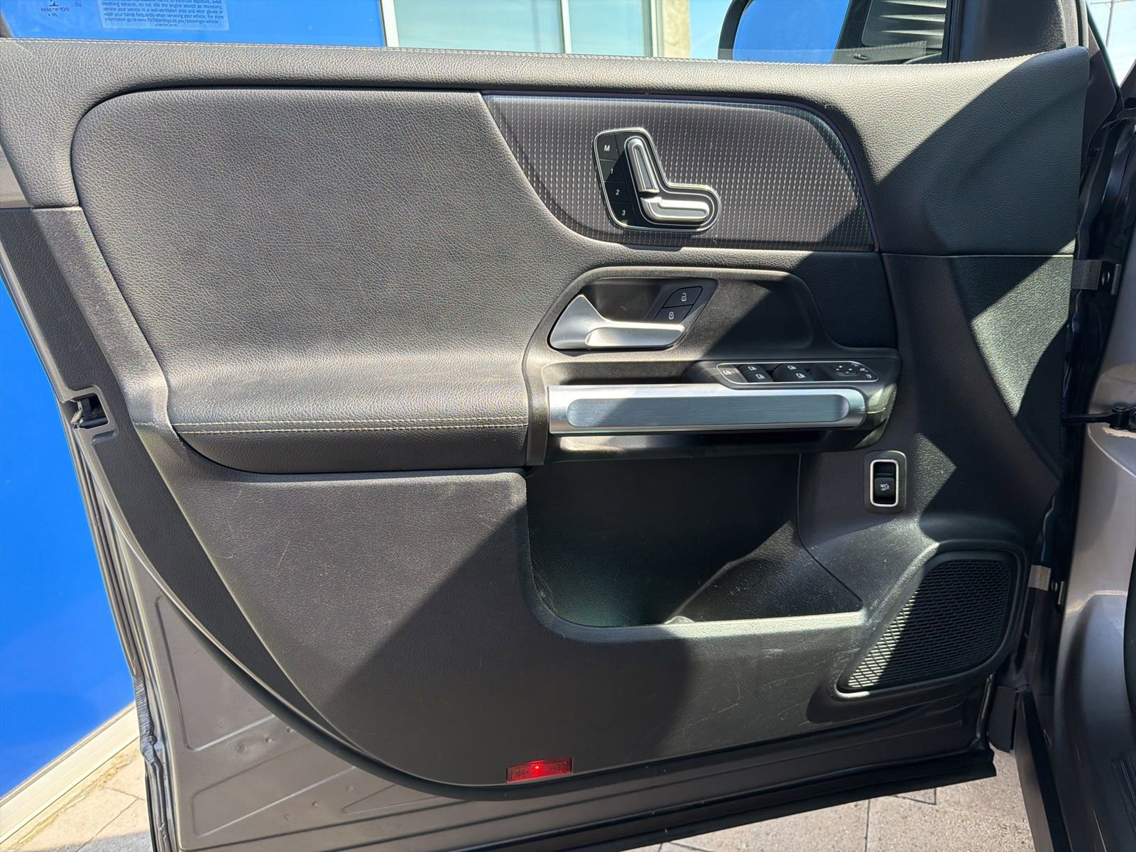 Used 2021 Mercedes-Benz GLB 250 4MATIC image 18