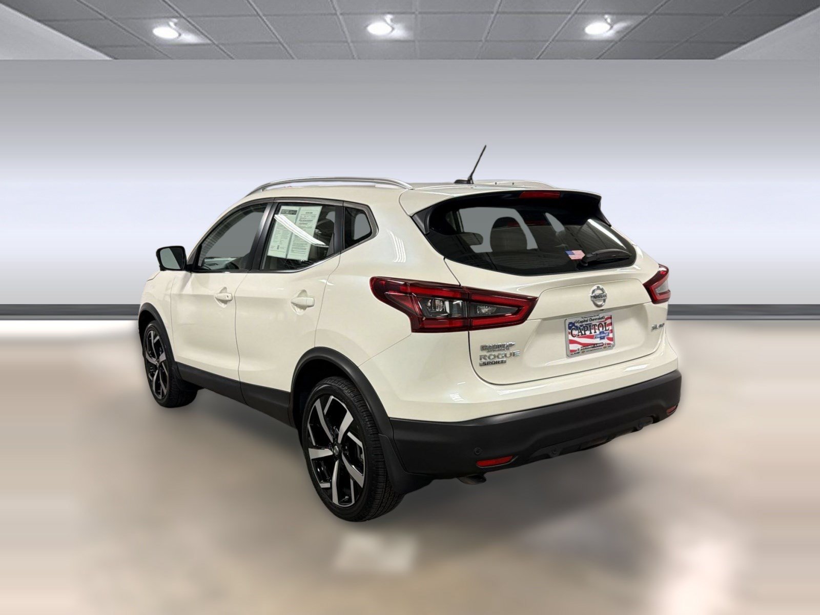 Used 2021 Nissan Rogue Sport SL w/ Premium Package AWD/4WD image 3