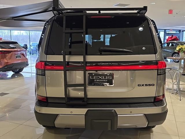 New 2025 Lexus GX 550 image 8