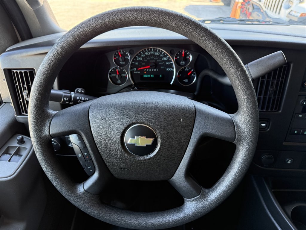 Used 2023 Chevrolet Express 3500 LT w/ LT Preferred Equipment Group RWD image 23