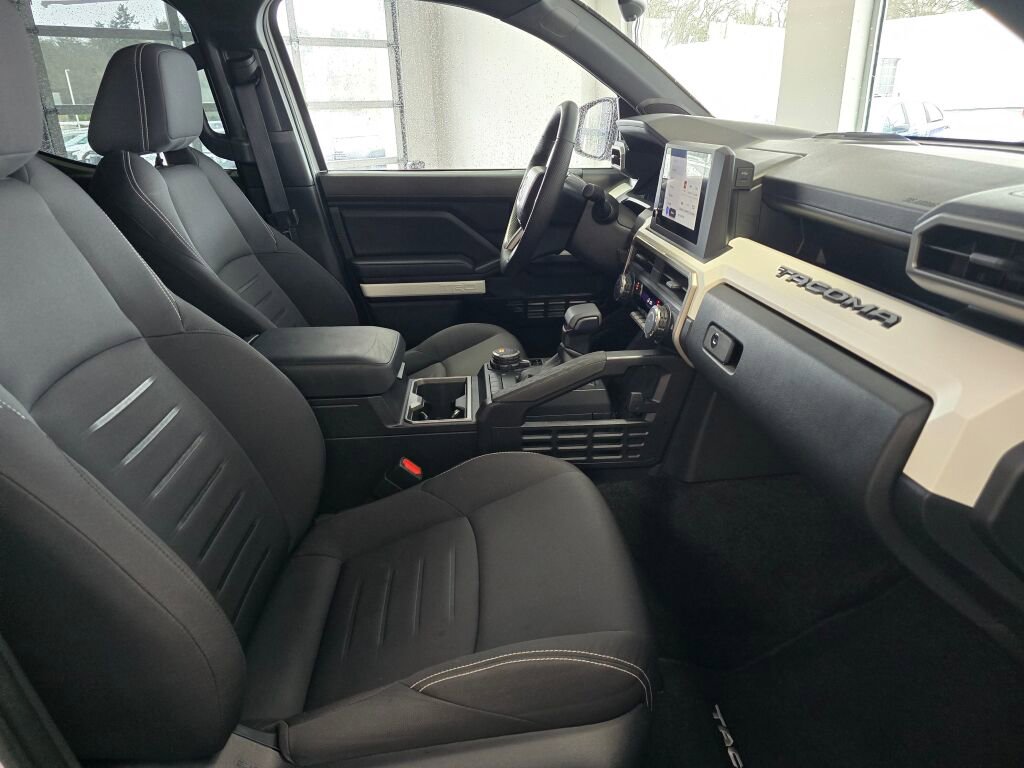 Used 2024 Toyota Tacoma TRD Sport w/ TRD Sport Upgrade Package image 45