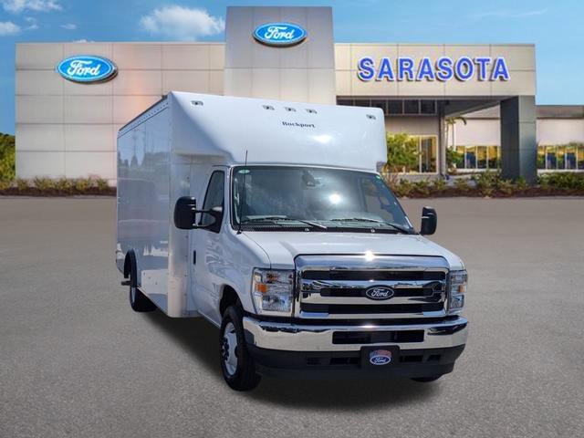 New 2026 Ford E-350 and Econoline 350 Super Duty w/ Power Equipment Group video 2
