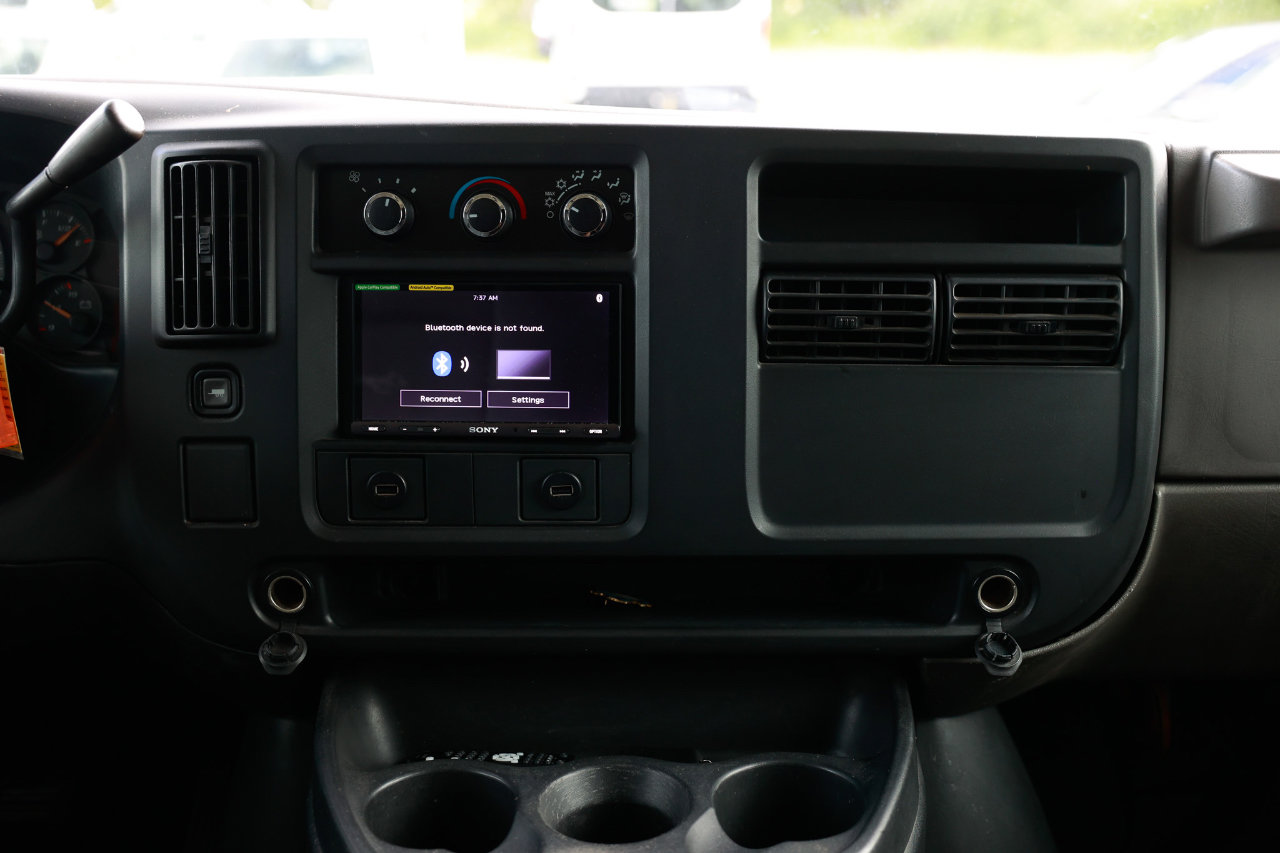 Used 2004 Chevrolet Express 3500 image 29