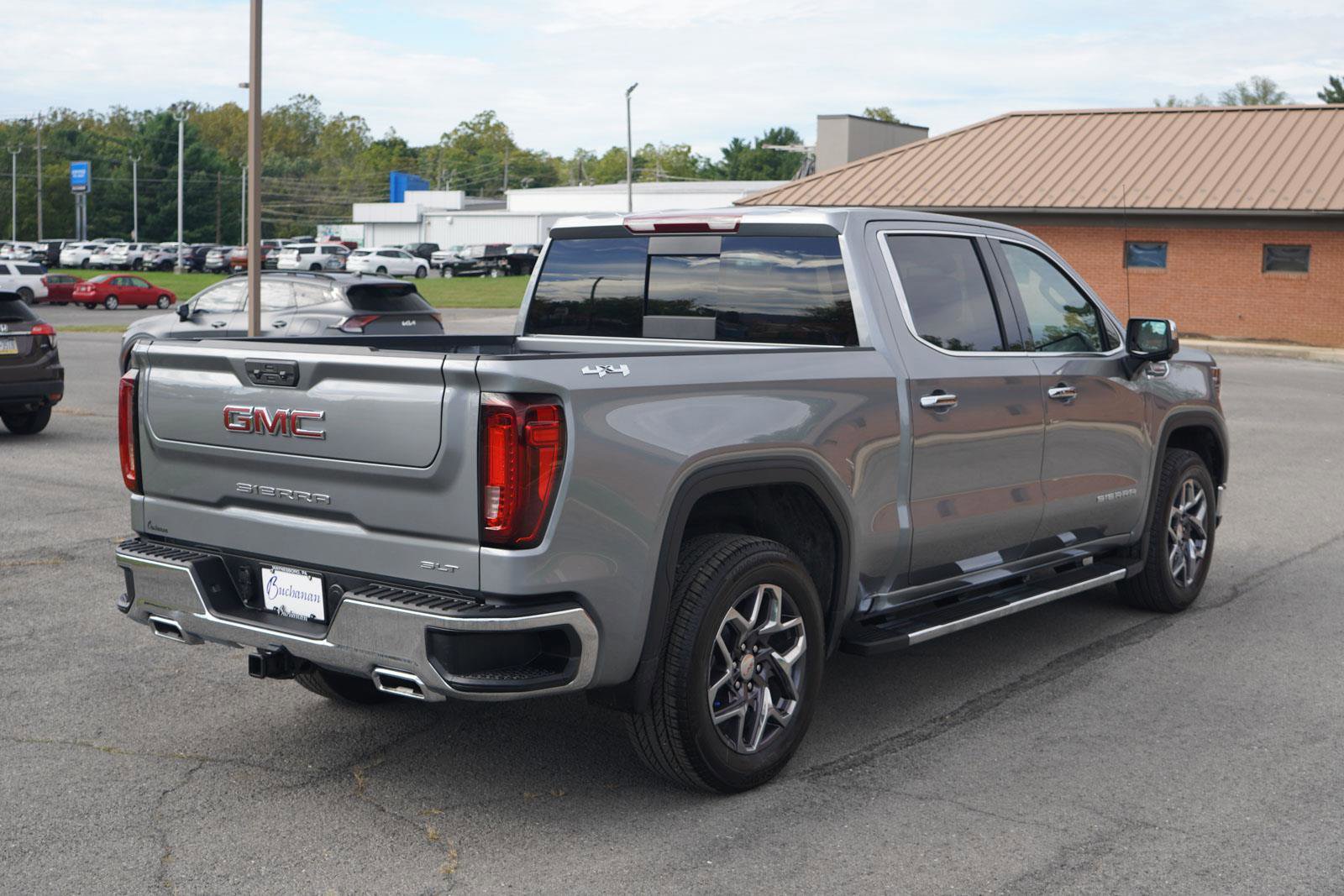 New 2026 GMC Sierra 1500 SLT w/ SLT Premium Package image 3