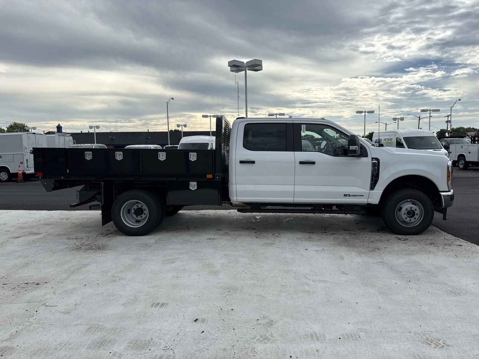 New 2026 Ford F350 XL w/ XL Chrome Package AWD/4WD image 2