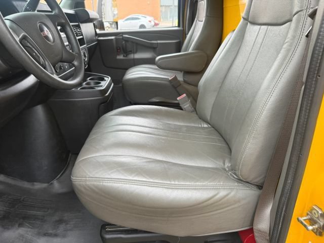 Used 2021 GMC Savana 3500 Extended w/ Power Convenience Package RWD image 18