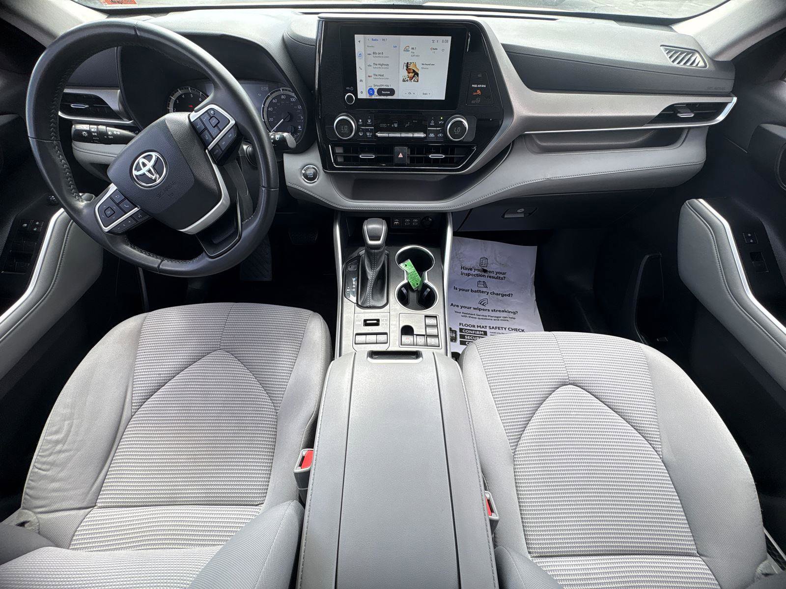 Used 2023 Toyota Highlander LE image 13