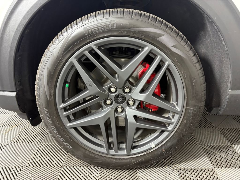 Certified 2025 Ford Explorer ST-Line w/ Premium Package image 11