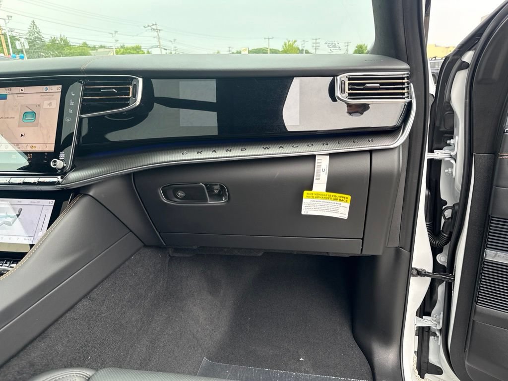 New 2026 Jeep Grand Wagoneer L Summit AWD/4WD image 34