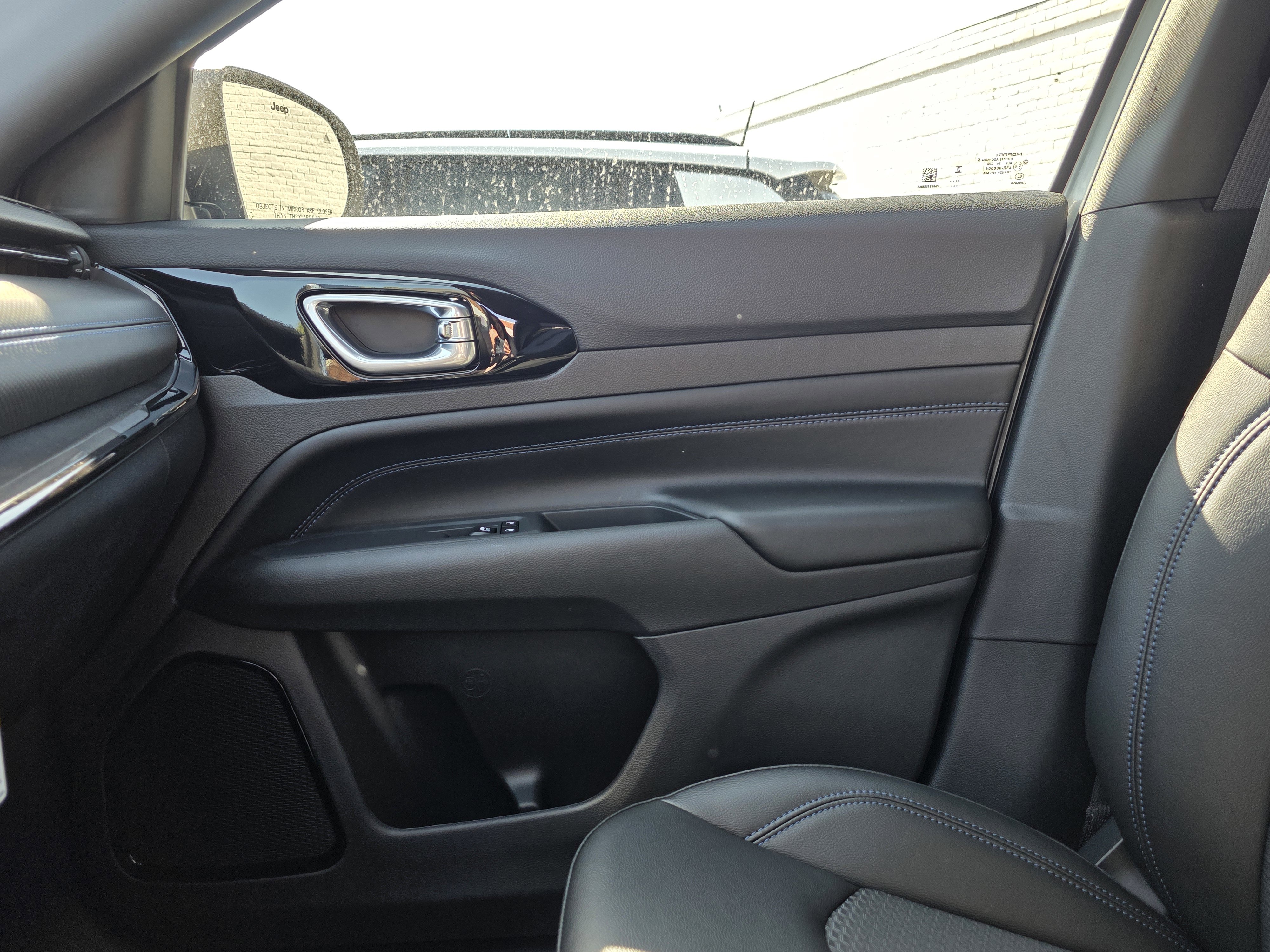 New 2025 Jeep Compass Latitude w/ Altitude Special Edition image 13