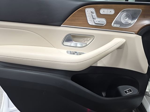 Used 2023 Mercedes-Benz GLE 350 4MATIC w/ Premium Package image 12