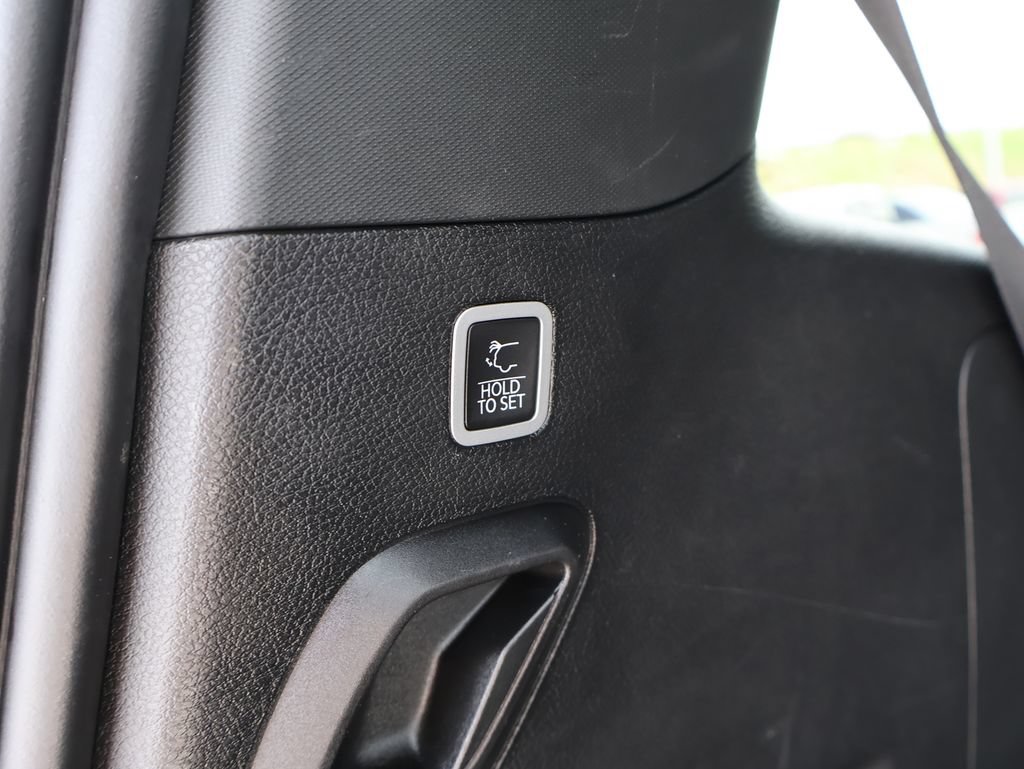 Used 2023 Jeep Wagoneer 4WD image 16