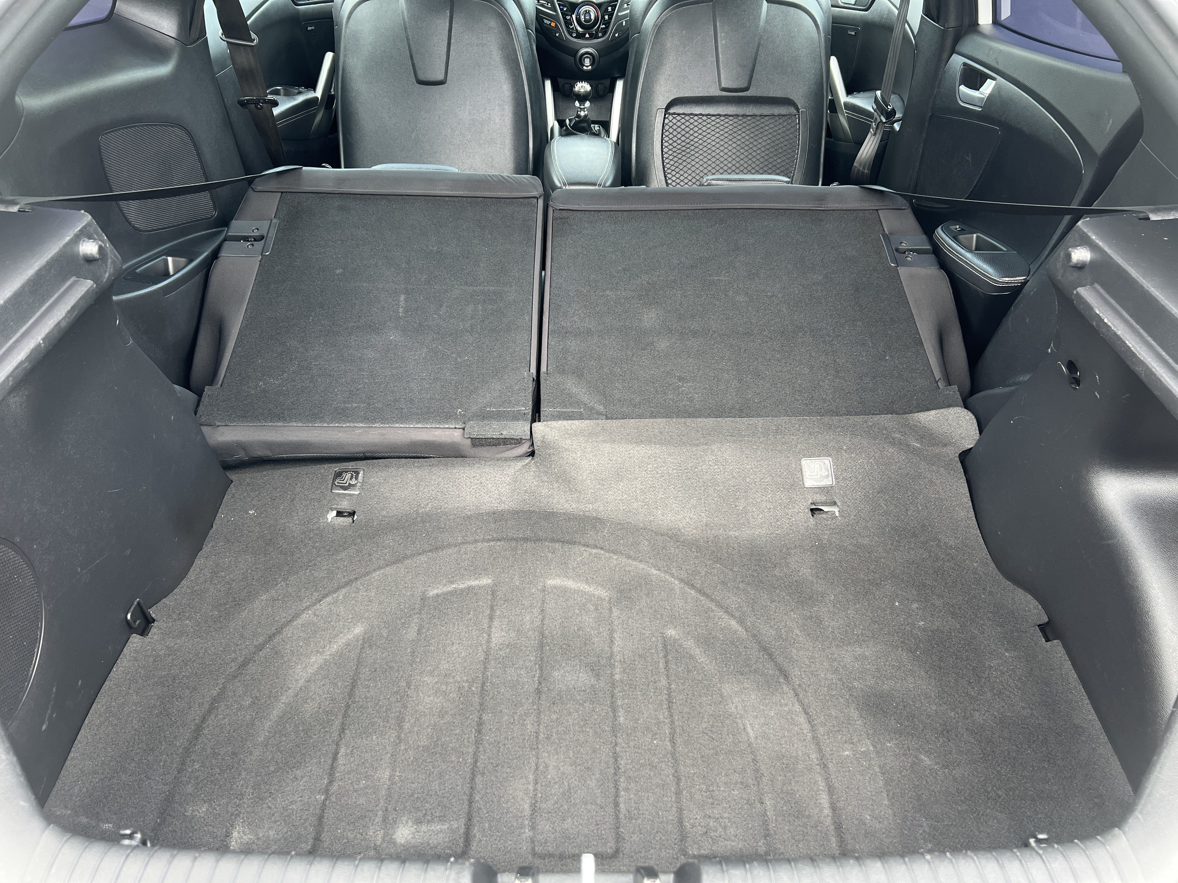 Used 2016 Hyundai Veloster Turbo FWD image 19