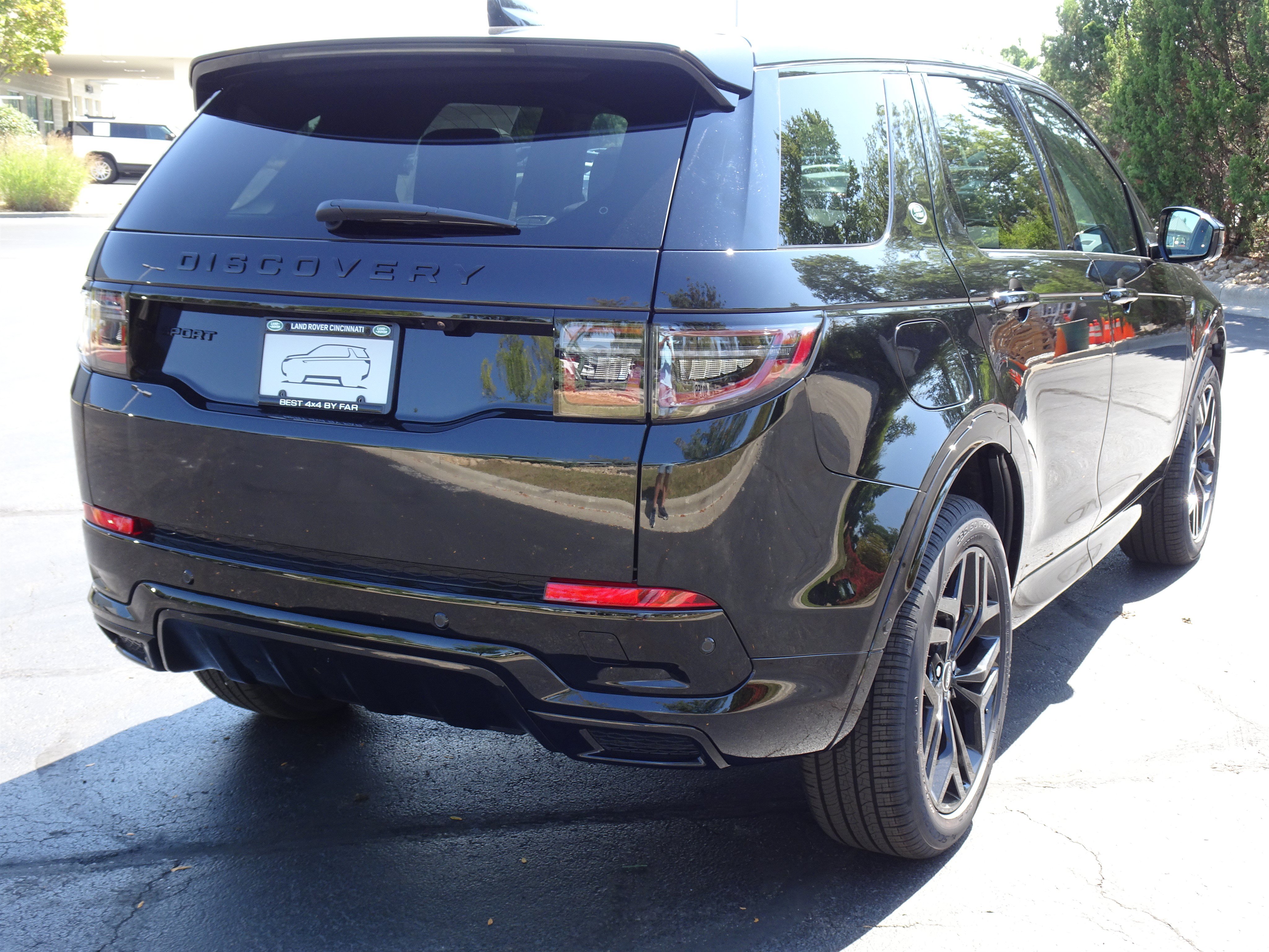 New 2026 Land Rover Discovery Sport Landmark AWD/4WD image 6