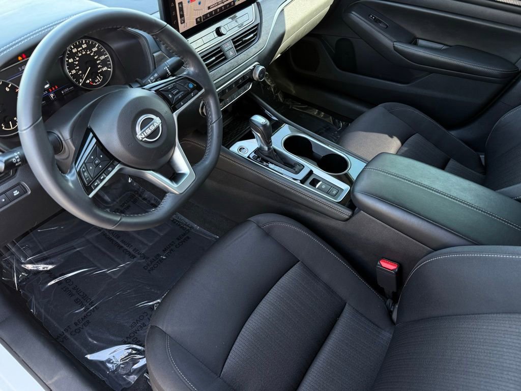 Certified 2024 Nissan Altima 2.5 SV w/ SV Premium Package image 18