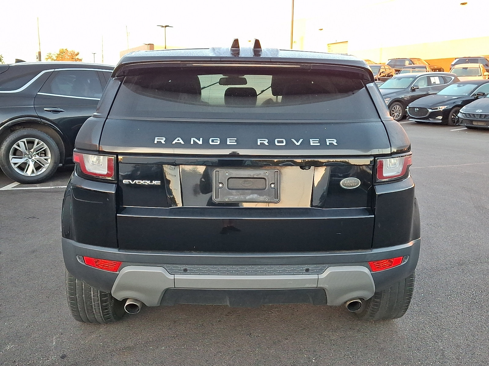 Used 2018 Land Rover Range Rover Evoque SE Premium AWD/4WD image 3