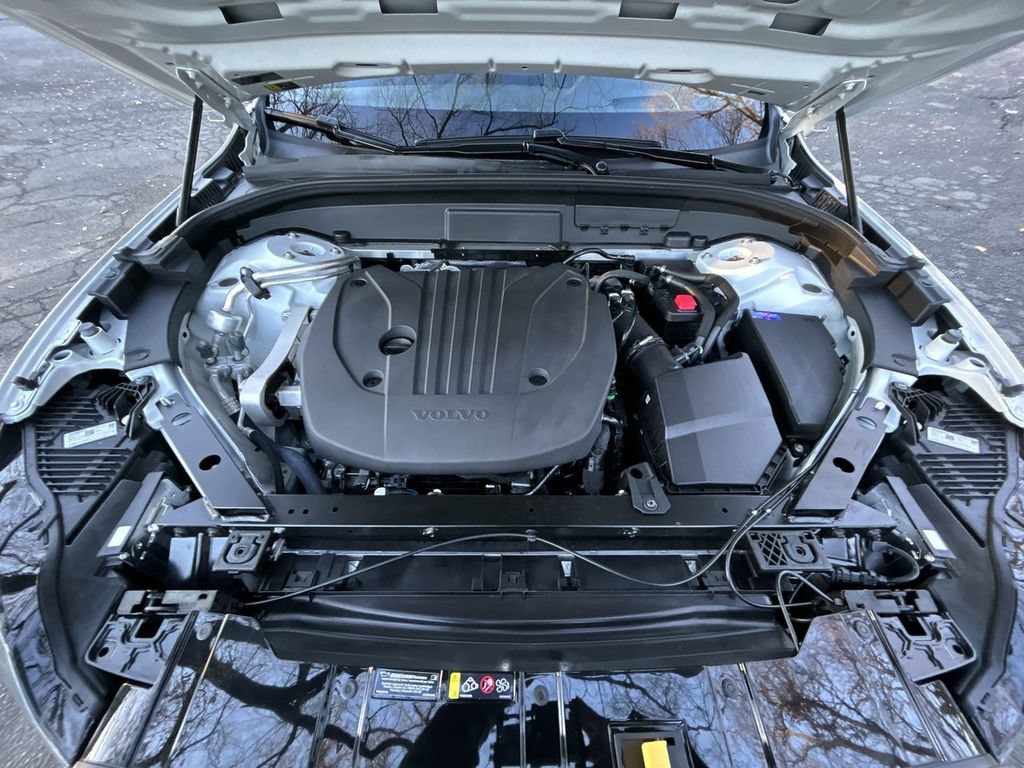 New 2026 Volvo XC60 B5 Ultra w/ Climate Package AWD/4WD image 14