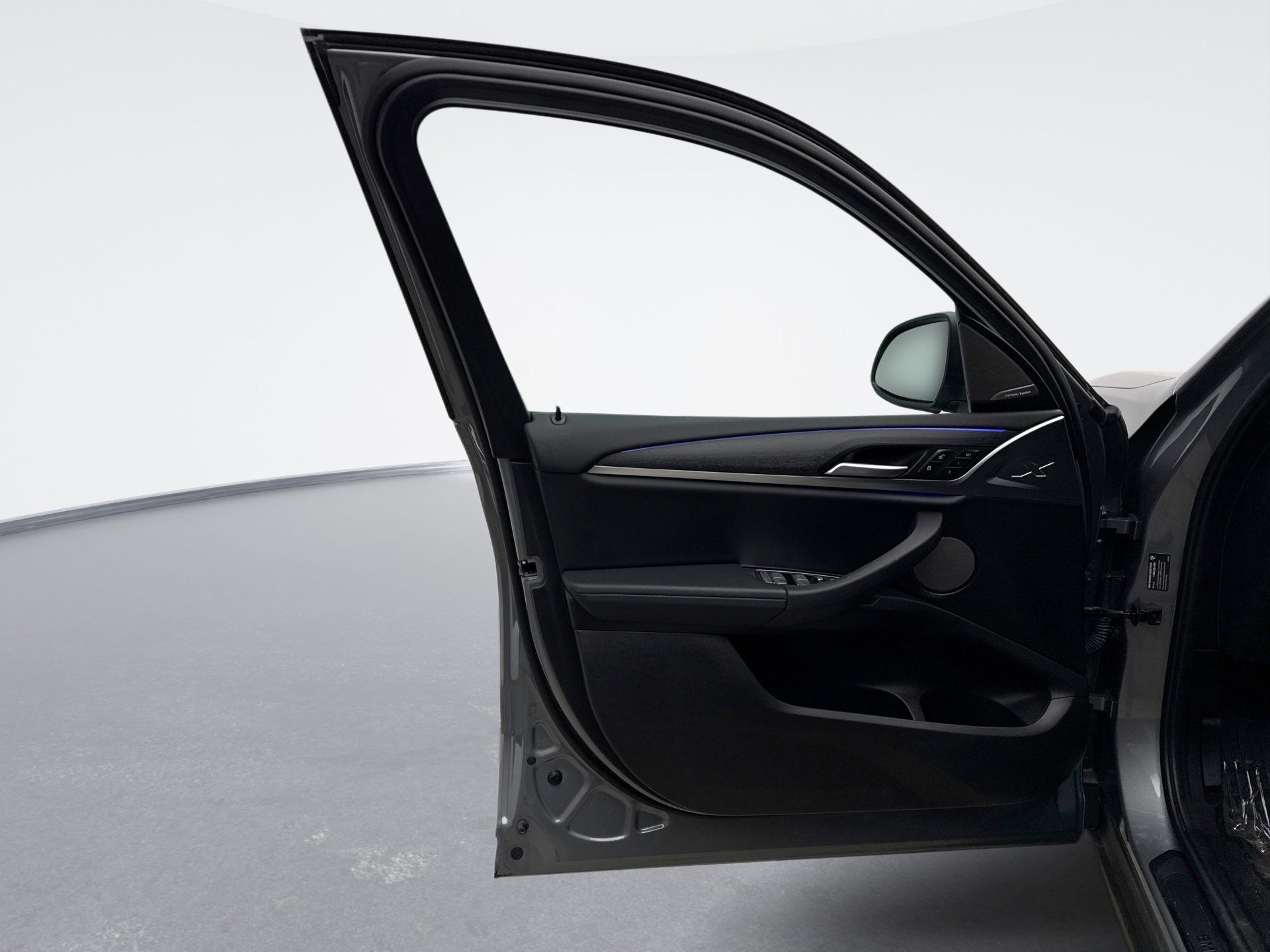 Used 2023 BMW X3 xDrive30i w/ Premium Package image 9