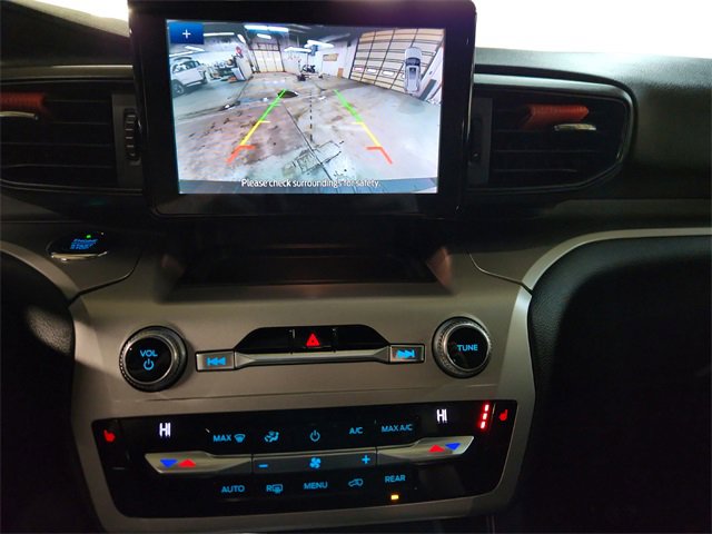 Used 2021 Ford Explorer XLT image 16