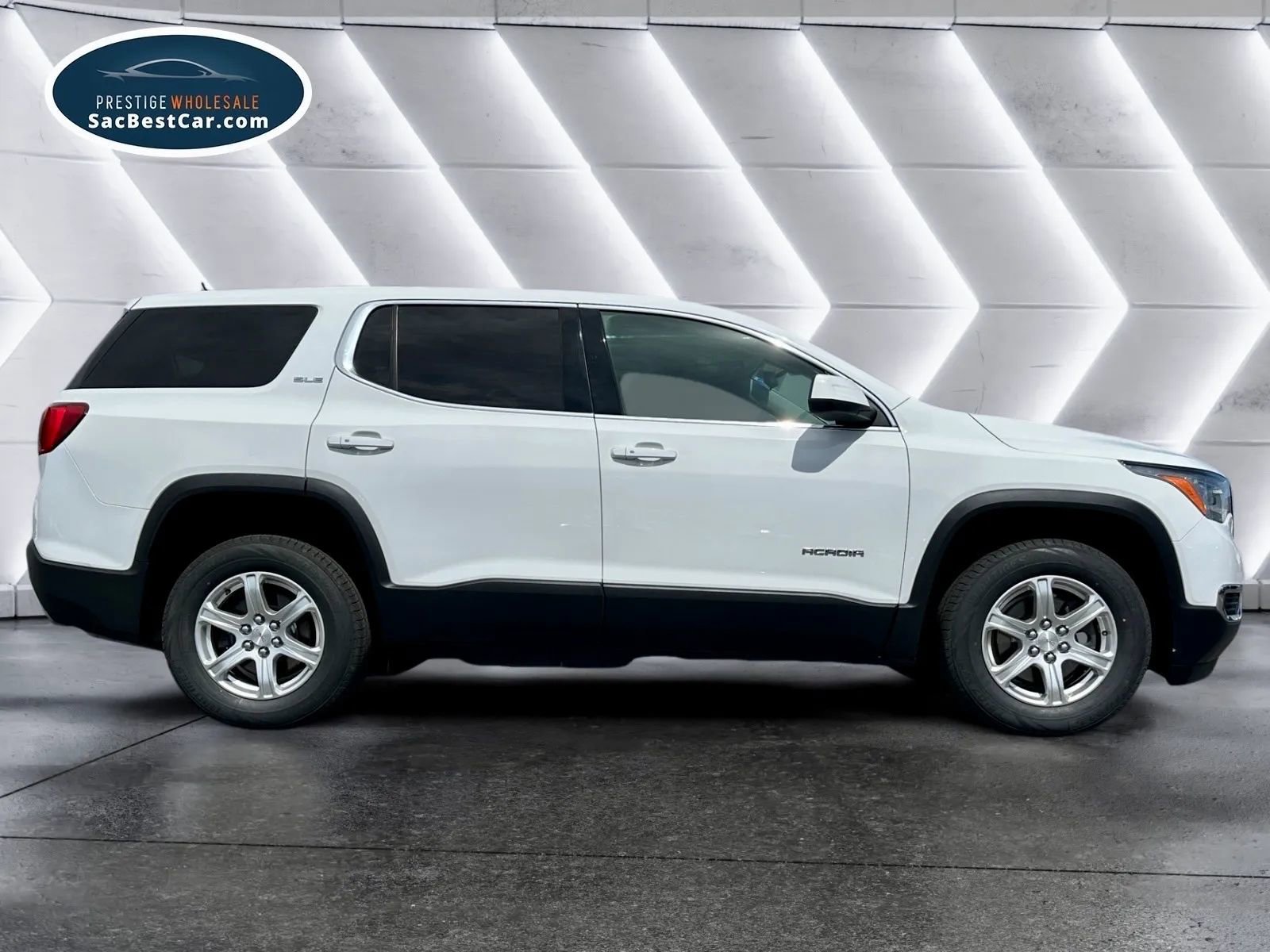 Used 2019 GMC Acadia SLE image 4