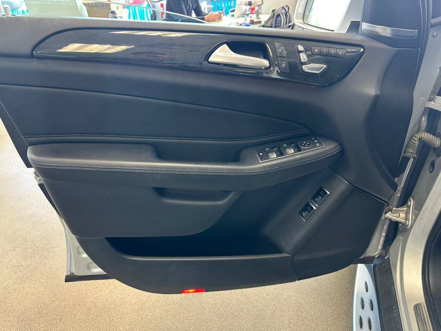 Used 2017 Mercedes-Benz GLS 450 4MATIC image 18