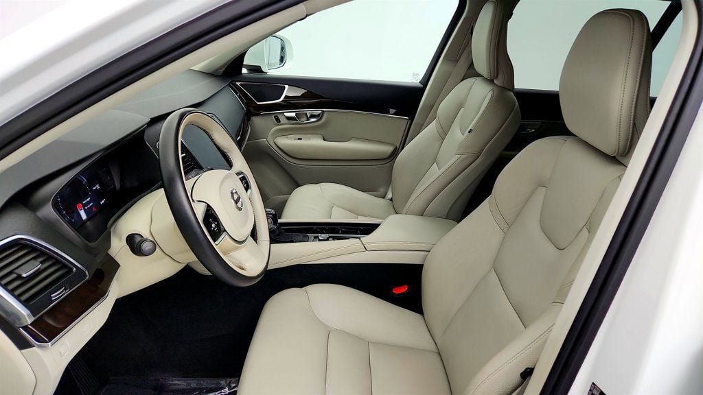 Used 2019 Volvo XC90 T5 Momentum w/ Protection Package Premier FWD image 19