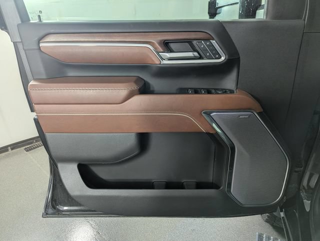 Used 2024 GMC Sierra 2500 Denali Ultimate AWD/4WD image 8