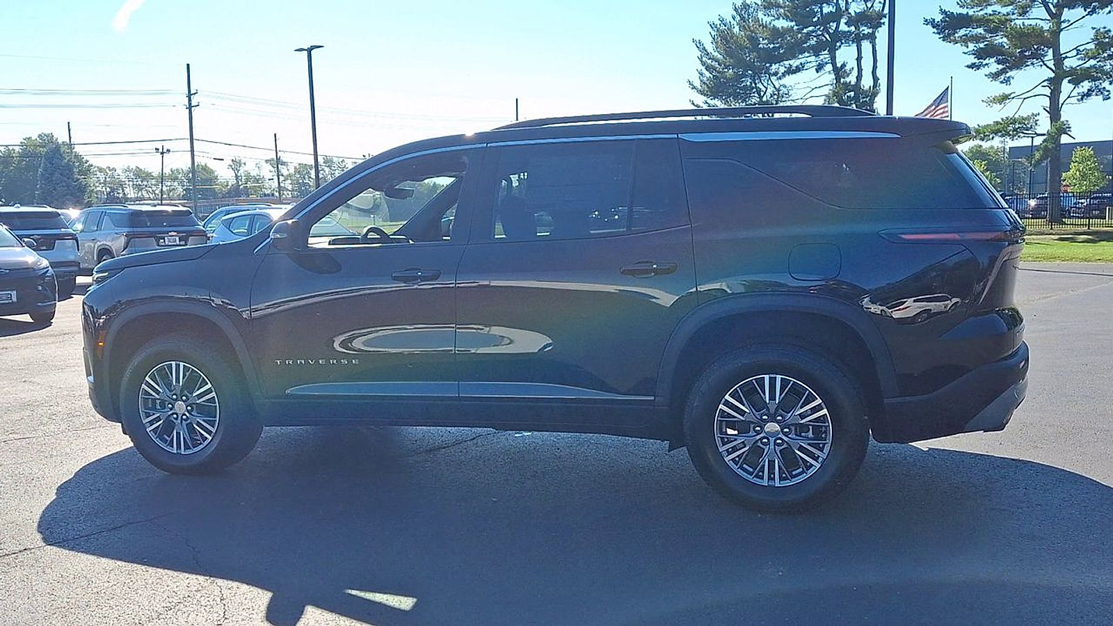 New 2027 Chevrolet Traverse LT w/ Driver Confidence Package AWD/4WD image 8