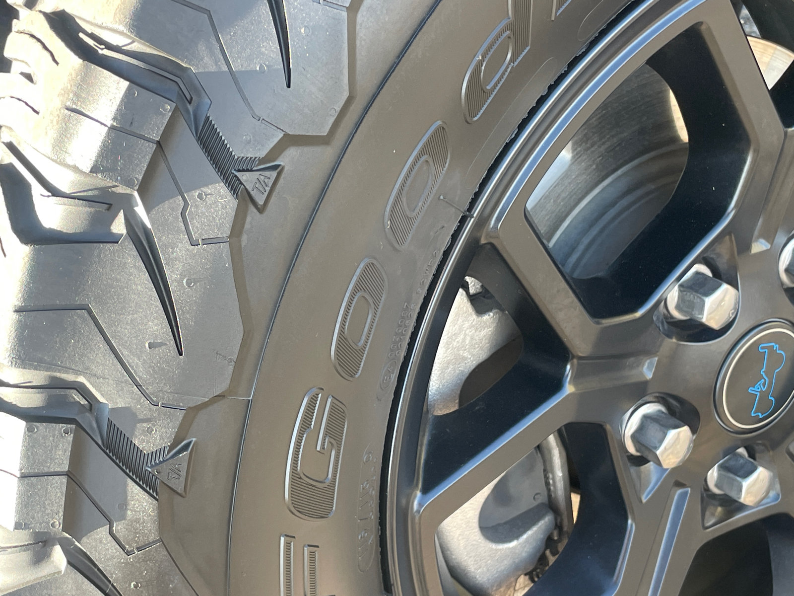 Used 2024 Jeep Wrangler Unlimited AWD/4WD image 9