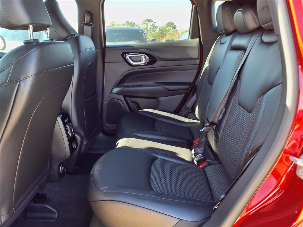 New 2026 Jeep Compass Altitude image 9